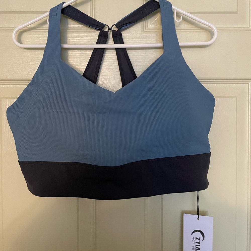 NWT zyia sports bra! Storm Parallel Luxe Adjustable Bra